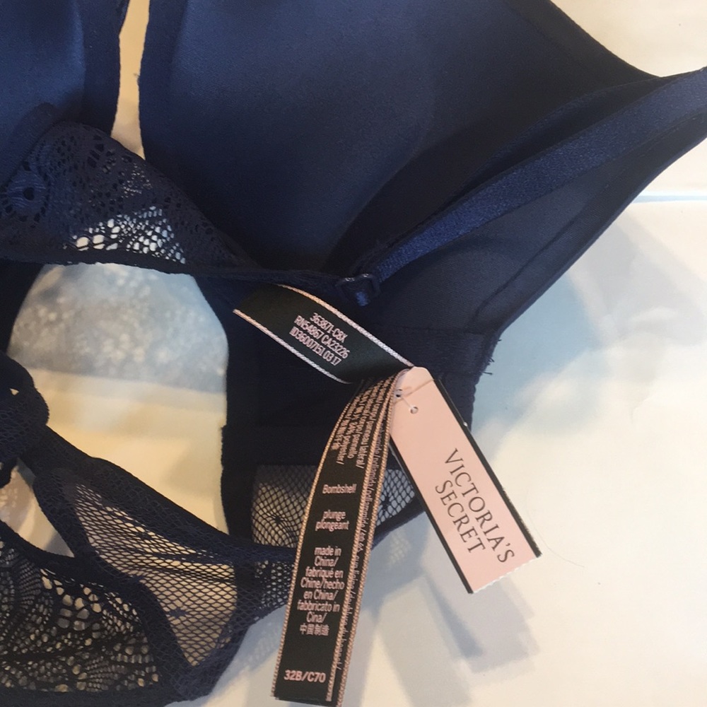 SOLD❌Victoria’s Secret Bombshell Bra - Picture 4 of 5